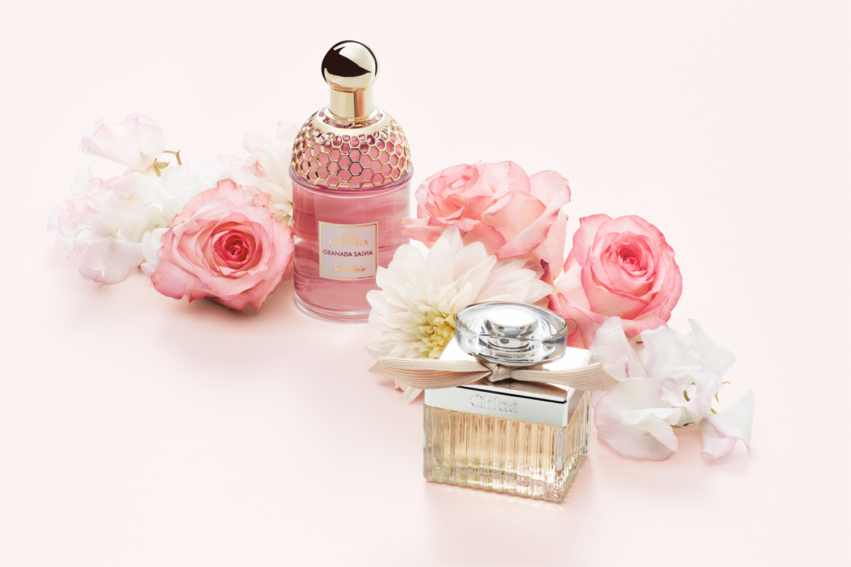 201104_KW45_BRAND_SPRINGFRAGRANCES_10_PRODUCT_FRAGRNACES_ROSAFLOWERSURROUNDING_0108_BASE_6